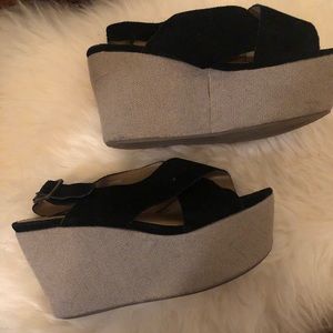 STEVEN - Beaa black platform wedges